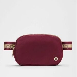 Lululemon Everywhere Belt Bag 1L Wordmark